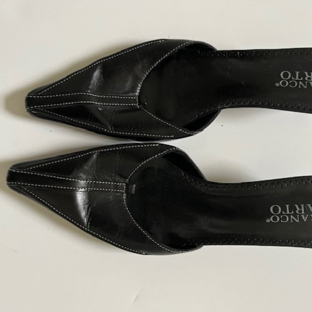 Women's Slip on pointy toe shoes